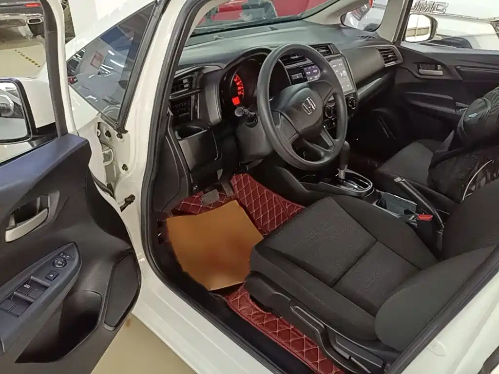Honda Fit 2018 — фото 14