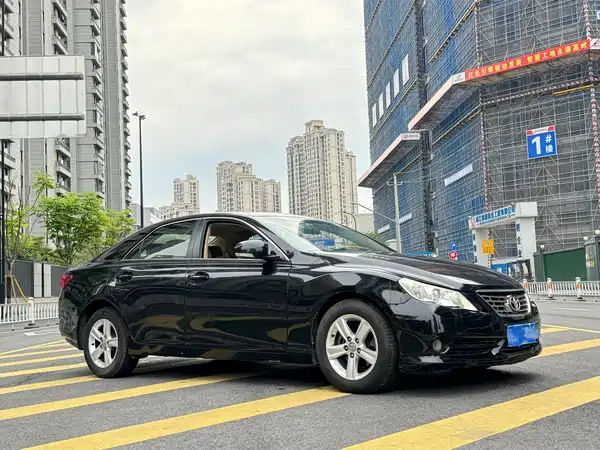 Toyota Reiz 2010