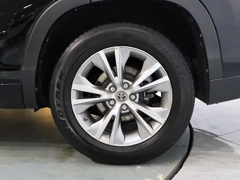 Toyota Highlander 2017 — фото 10