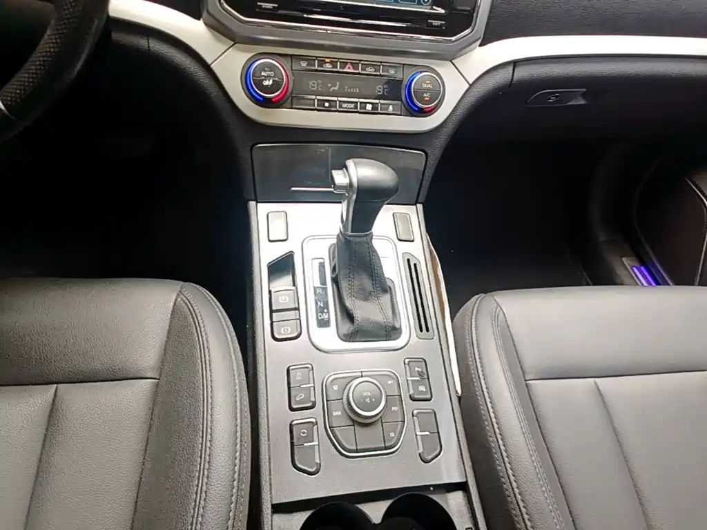Haval H6 Coupe 2016 — фото 14