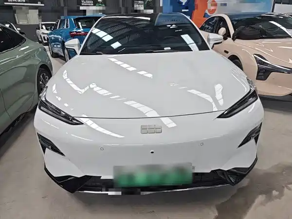 Geely Galaxy E8 2025