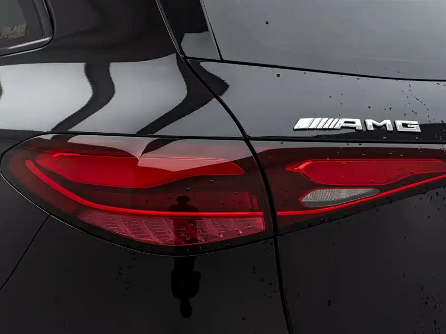 Mercedes-Benz GLC AMG 2025 — фото 13
