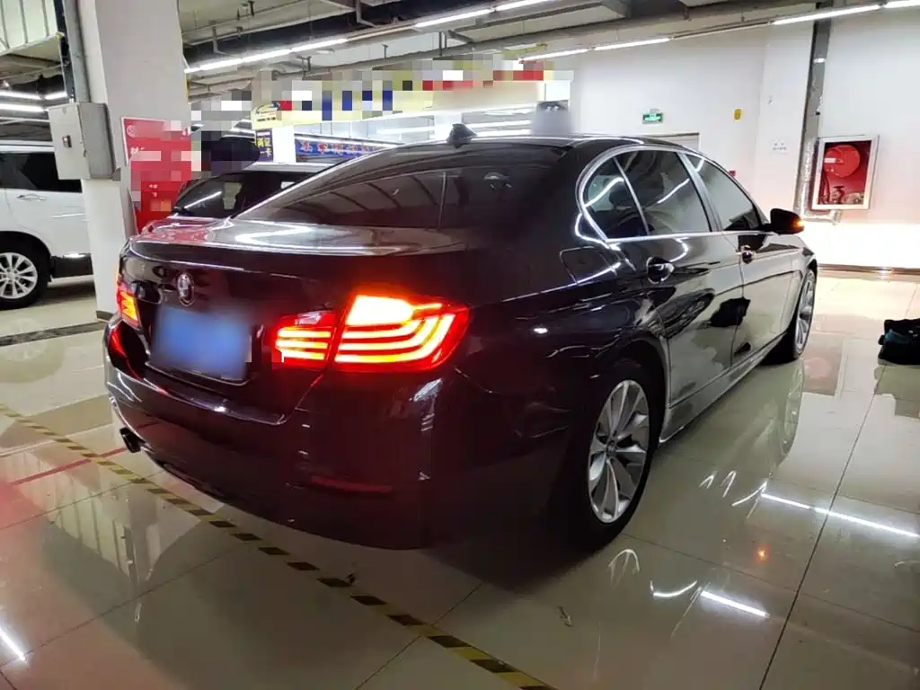 BMW 5 Series 2015 — фото 7