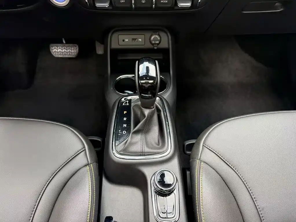 Dongfeng Fengshen AX4 2017 — фото 11