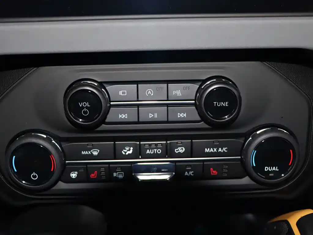 Ford Bronco 2025 — фото 11