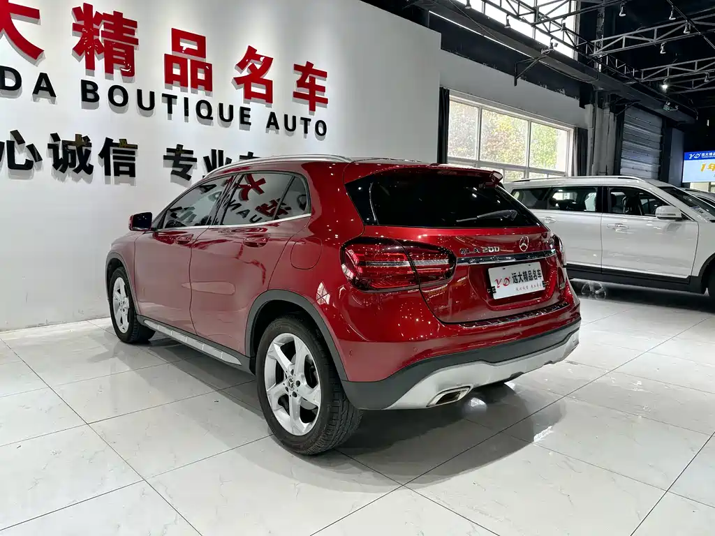 Mercedes-Benz GLA 2018 — фото 16