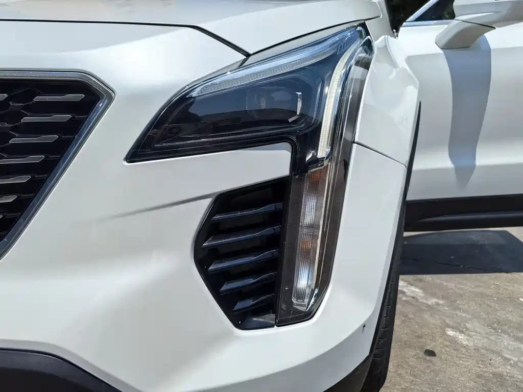 Cadillac XT4 2018 — фото 12