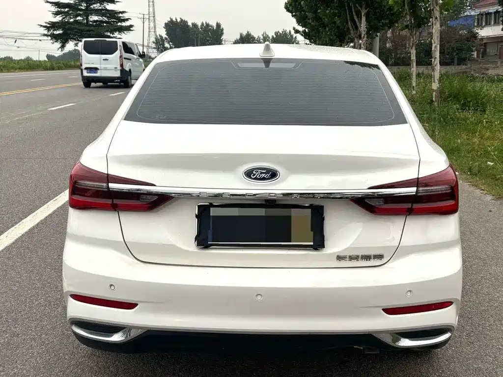 Ford Escort 2021