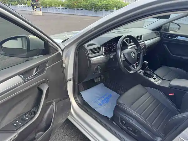 Skoda Superb 2022