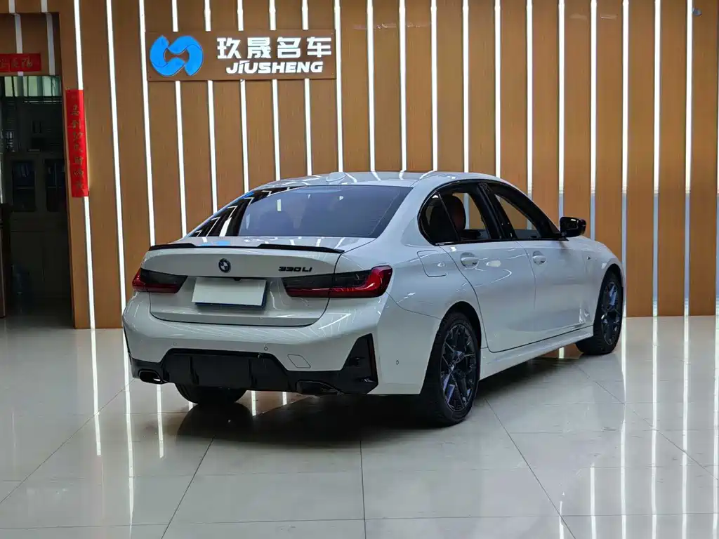 BMW 3 Series 2025 — фото 15