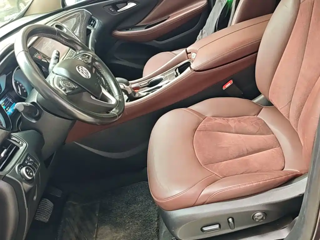 Buick Envision Plus 2017 — фото 15