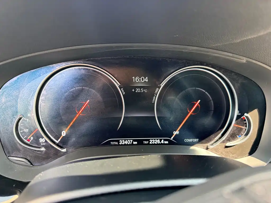 BMW 5 Series 2019 — фото 14