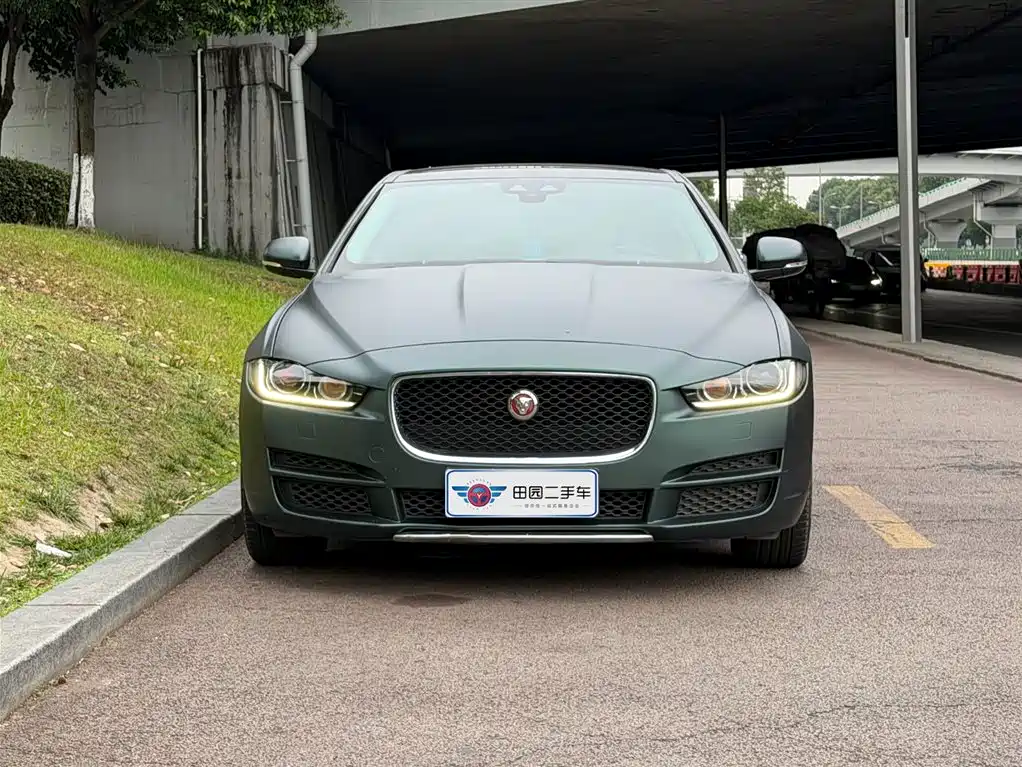 Jaguar XEL 2018 — фото 2