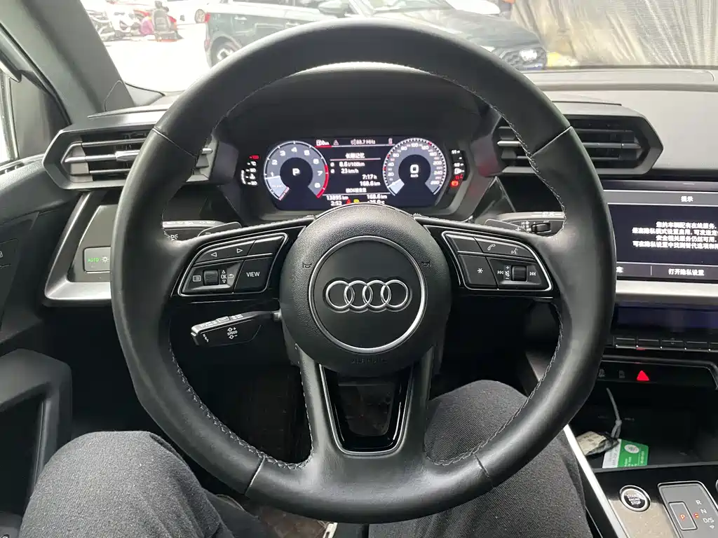 Audi A3 2023 — фото 10