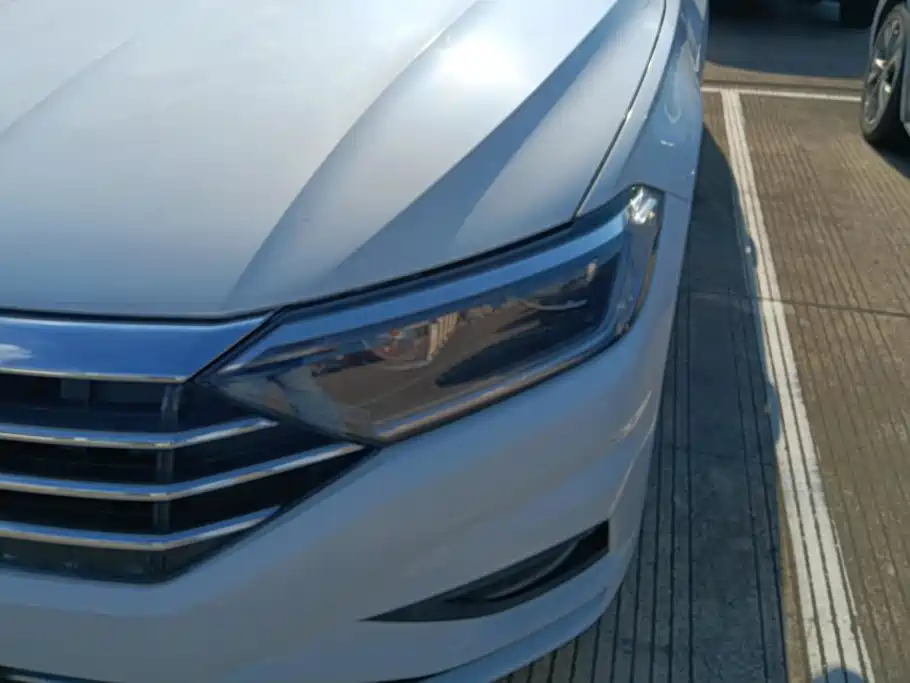 Volkswagen Sagitar 2020