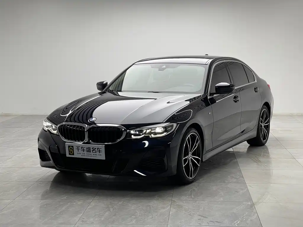 BMW 3 Series 2022 — фото 1