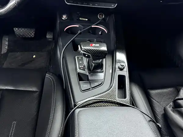 Audi A4L 2020