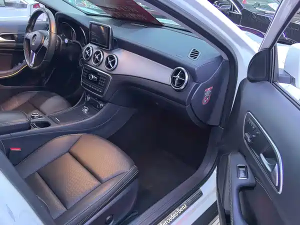 Mercedes-Benz GLA 2015