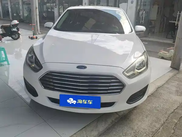 Ford Escort 2017