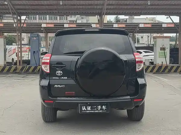 Toyota RAV4 2013