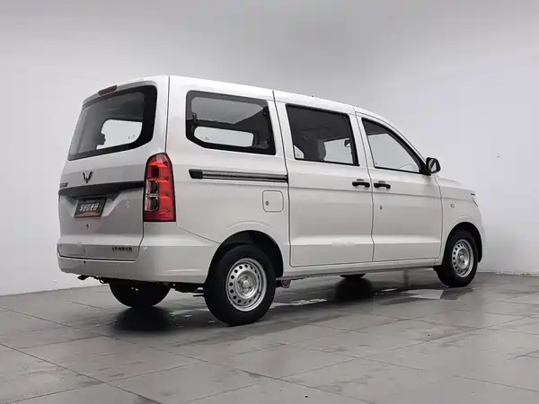 Wuling Hongguang V 2022