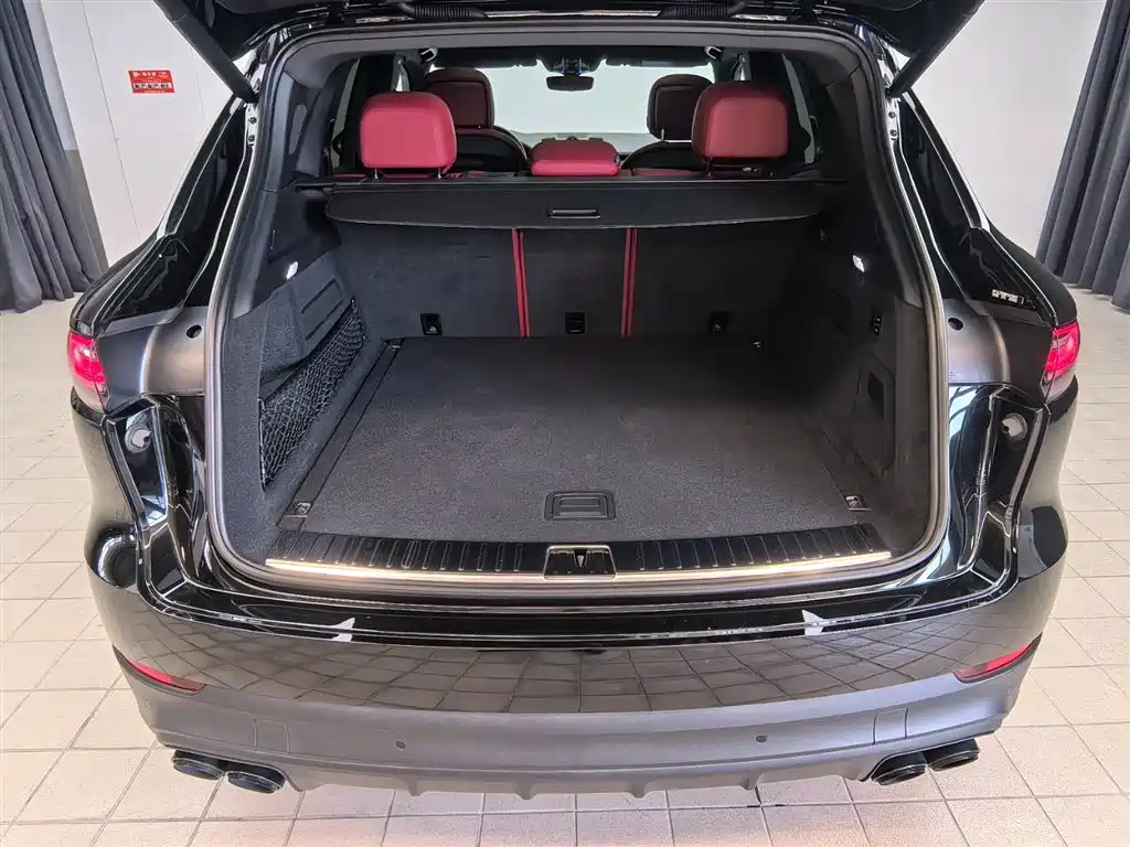 Porsche Cayenne Hybrid 2023 — фото 26