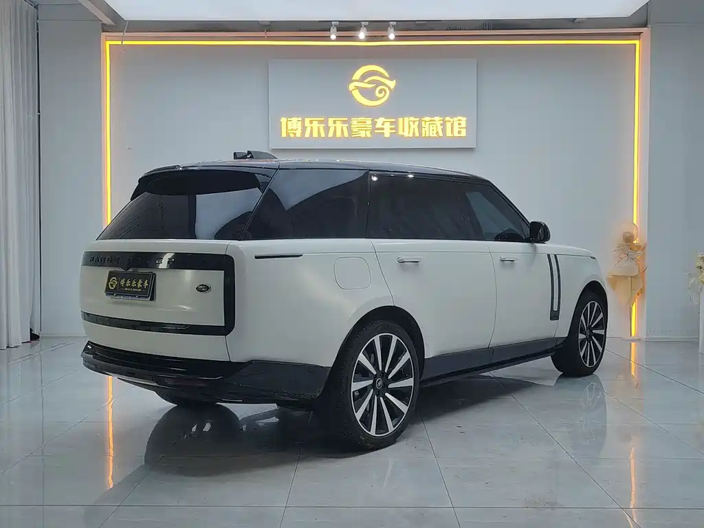 Land Rover Range Rover 2025 — фото 14