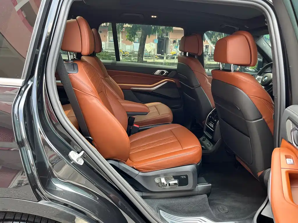 BMW X7 2022 — фото 17
