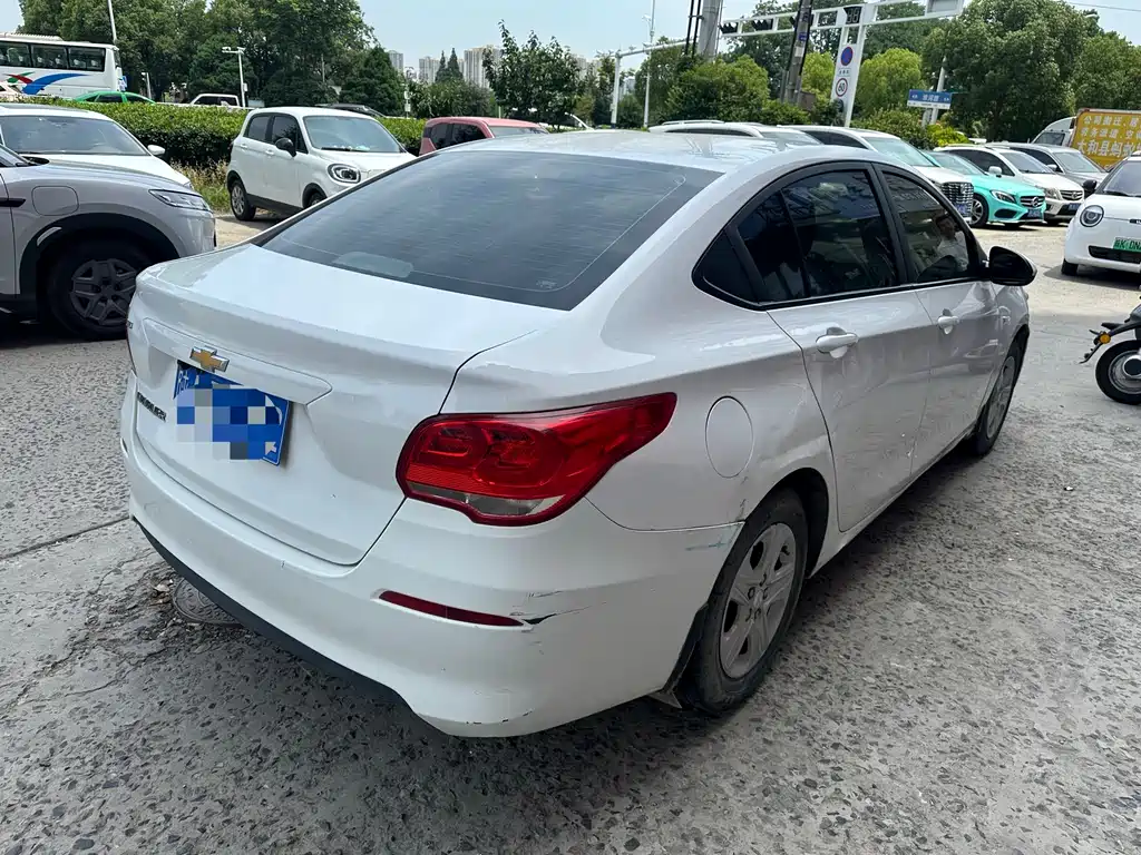 Chevrolet Cavalier 2018 — фото 10