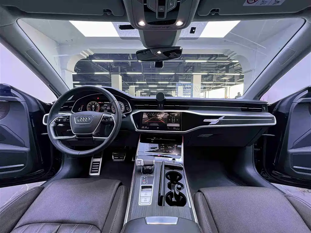 Audi A7L 2022 — фото 18