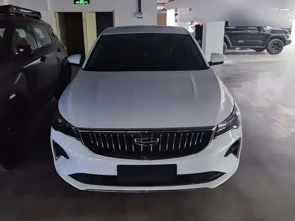 Geely Emgrand 2022