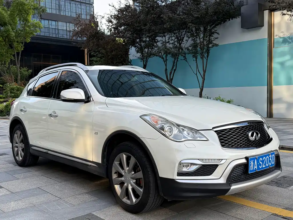 Infiniti QX50 2015 — фото 3