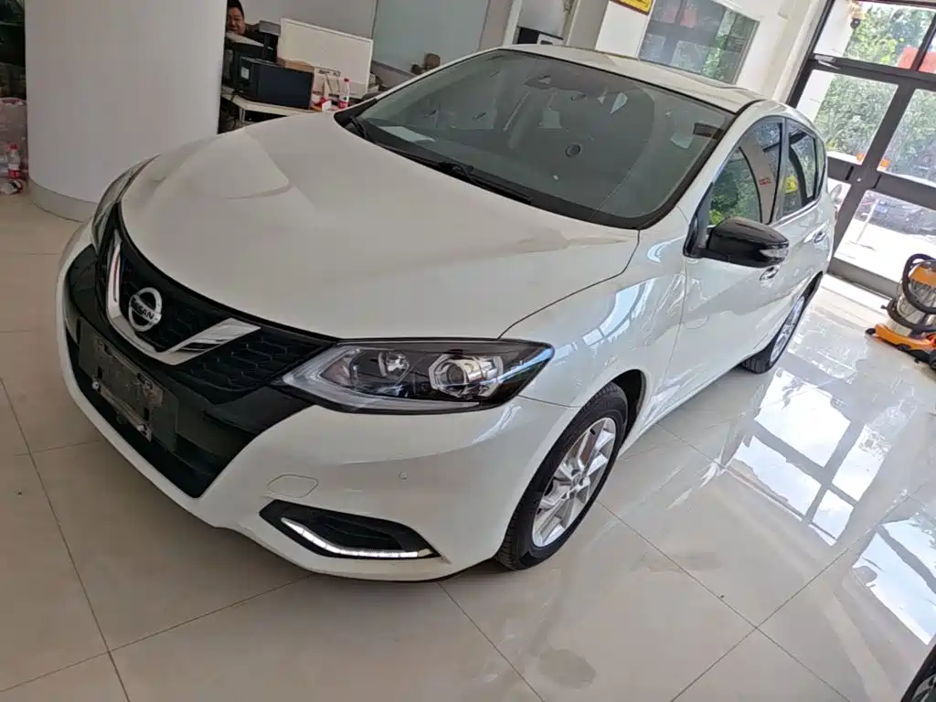 Nissan Tiida 2021 — фото 1