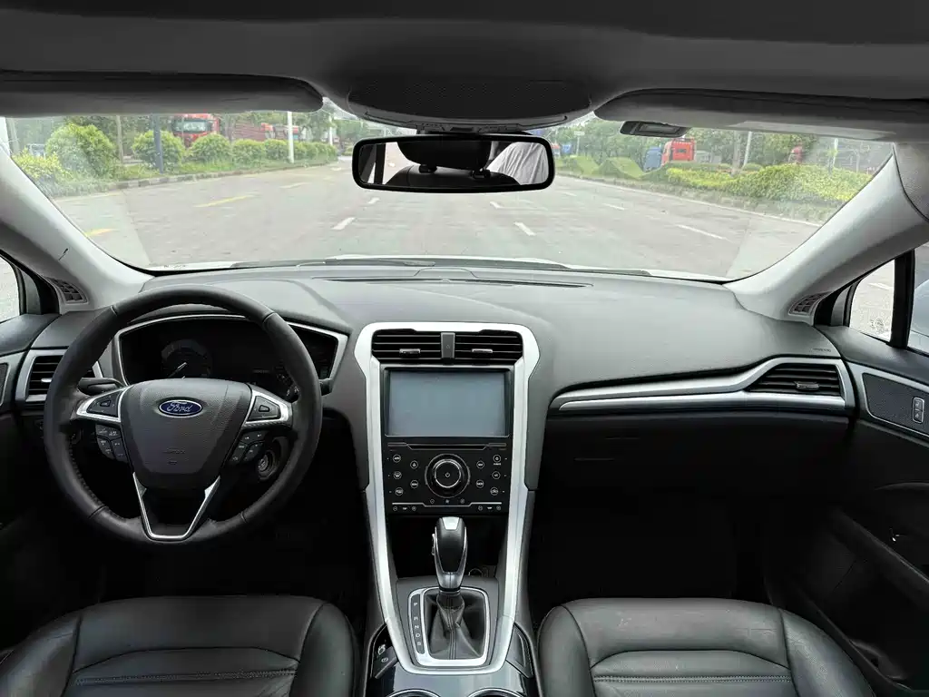 Ford Mondeo 2015 — фото 5