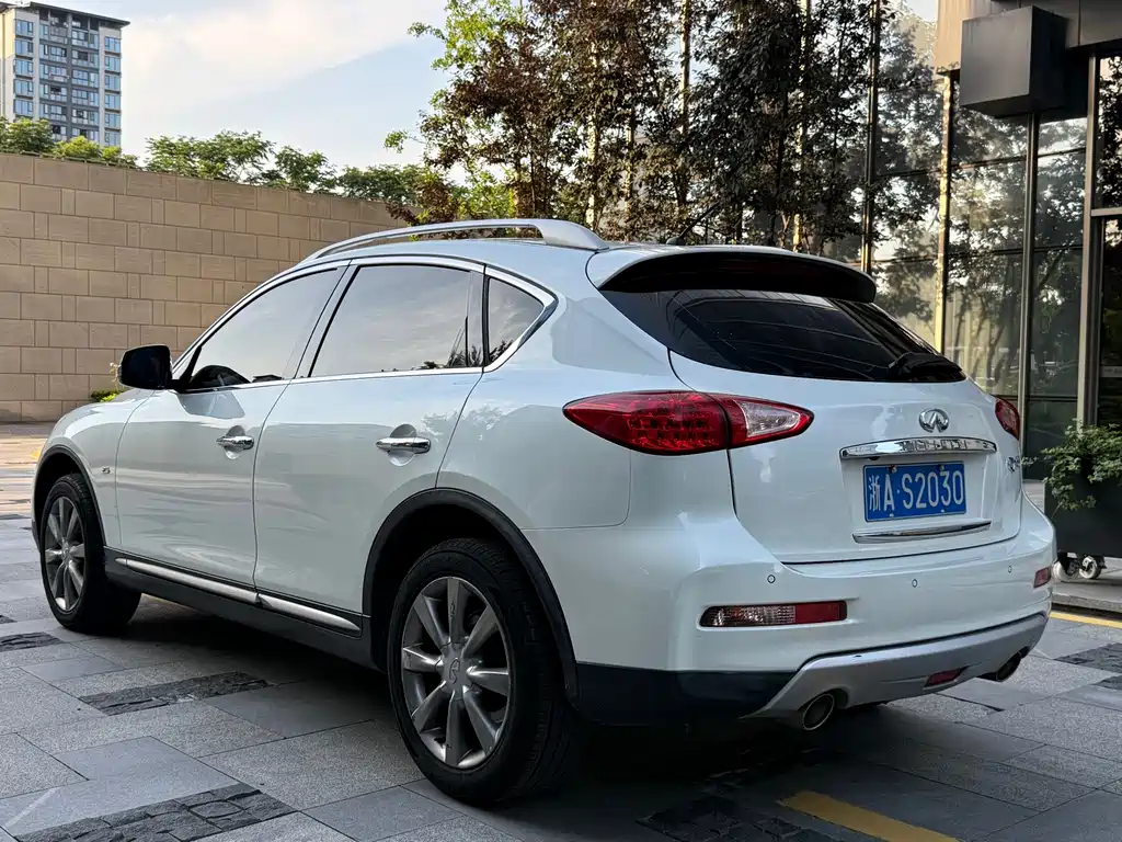 Infiniti QX50 2015 — фото 6