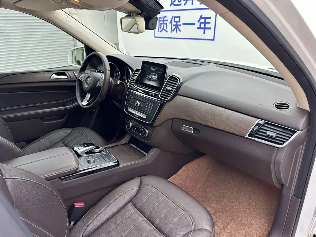 Mercedes-Benz GLE 2017 — фото 27