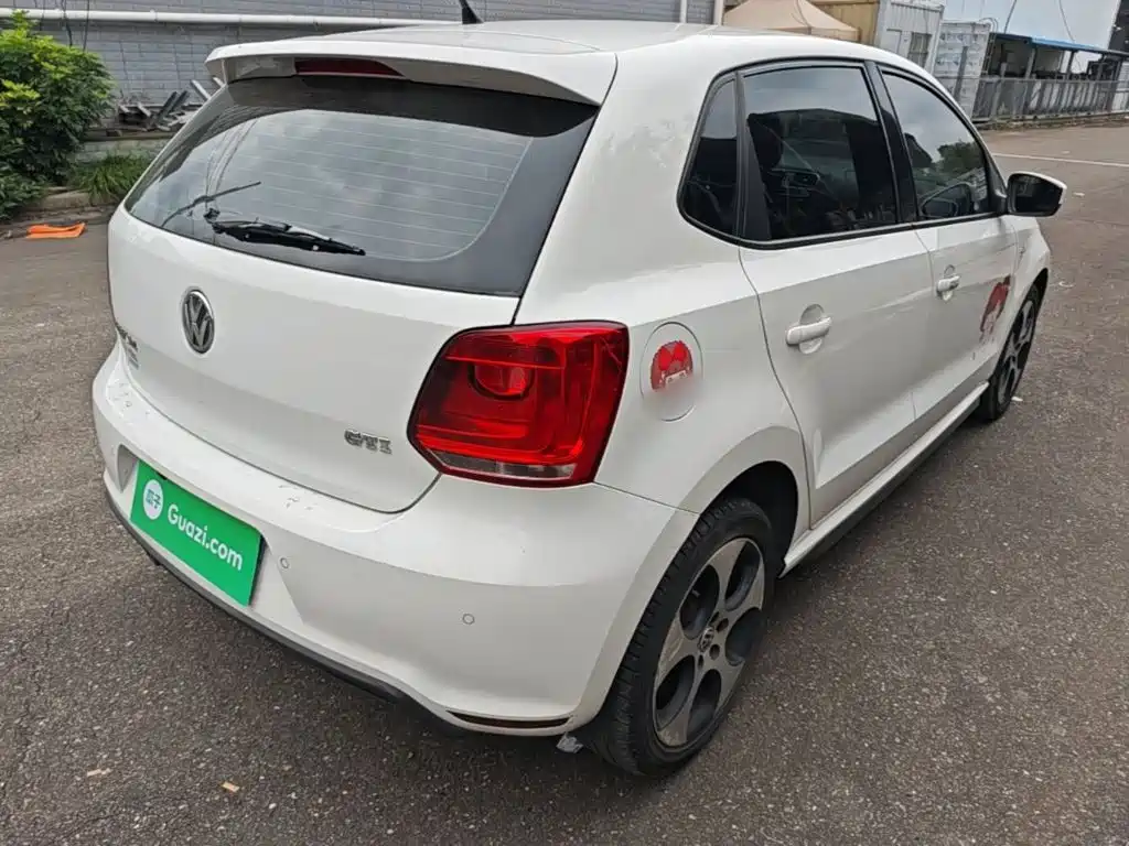 Volkswagen Polo 2015