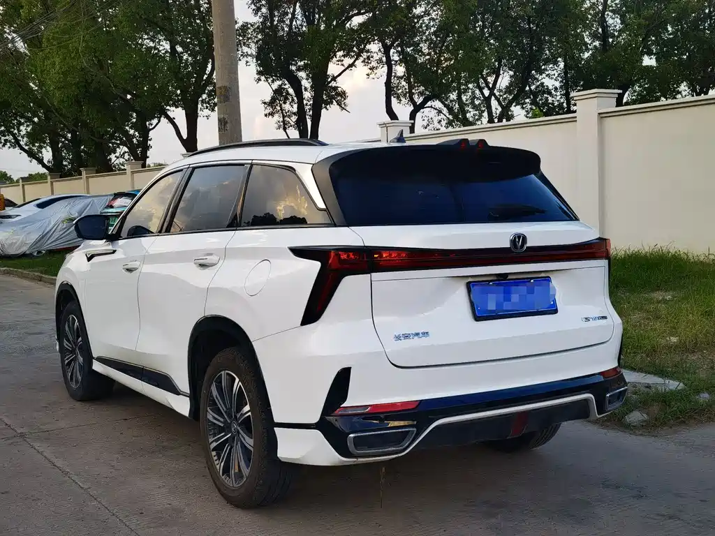 Changan CS75PLUS 2023 — фото 15