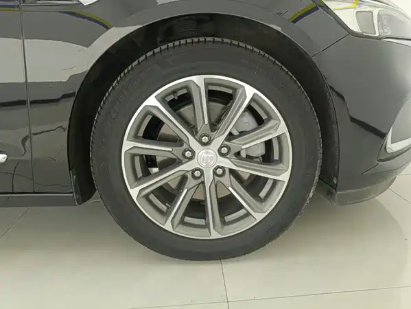 Buick LaCrosse 2021