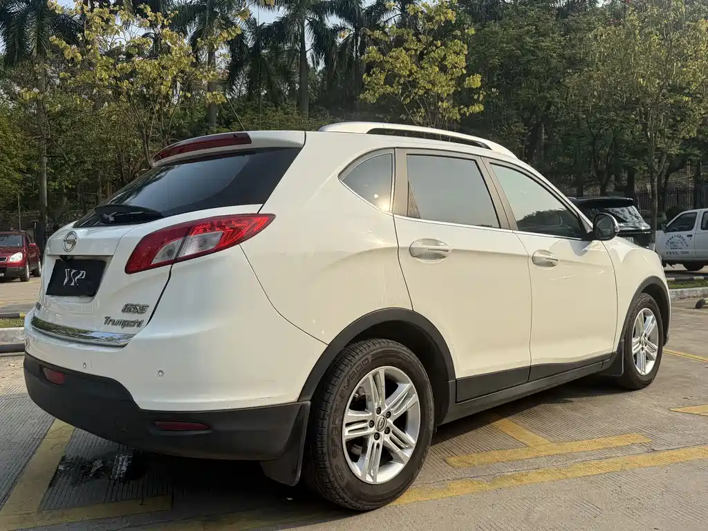GAC Motor Trumpchi GS5 2014 — фото 4