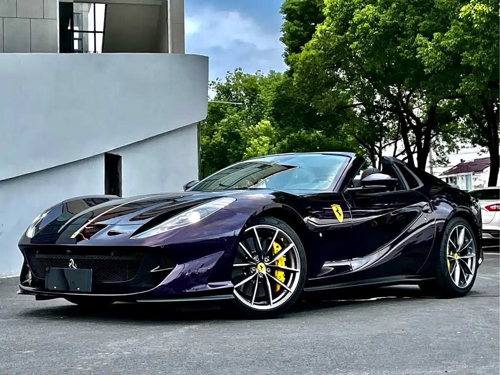 Ferrari 812 2021