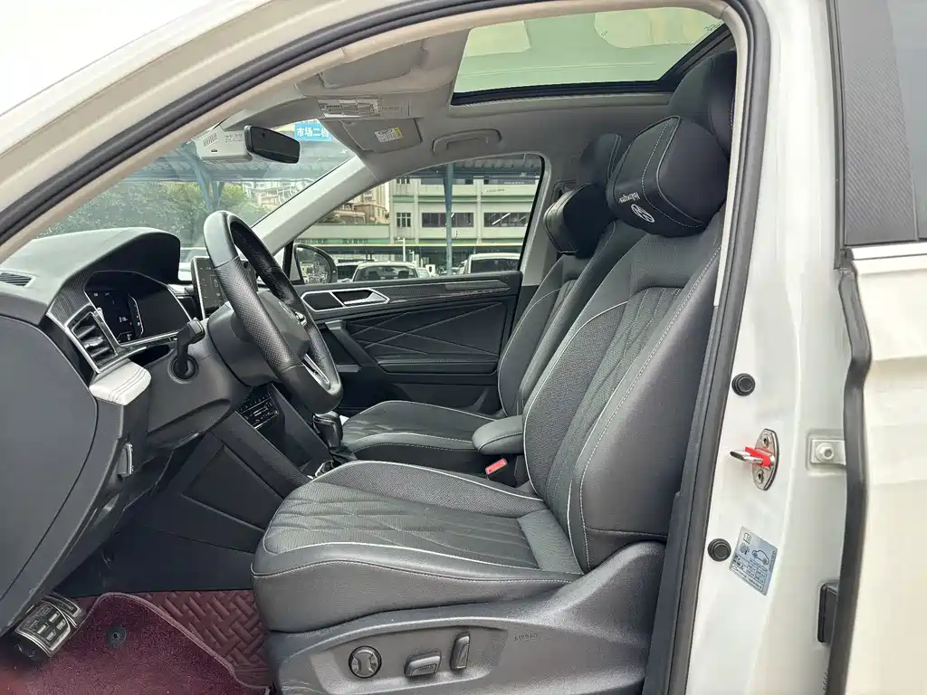 Volkswagen Tiguan L 2023