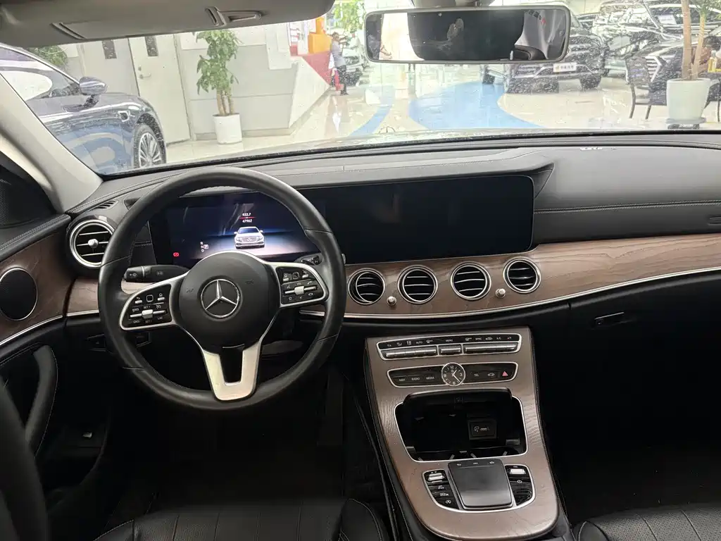 Mercedes-Benz E-Class 2020 — фото 9