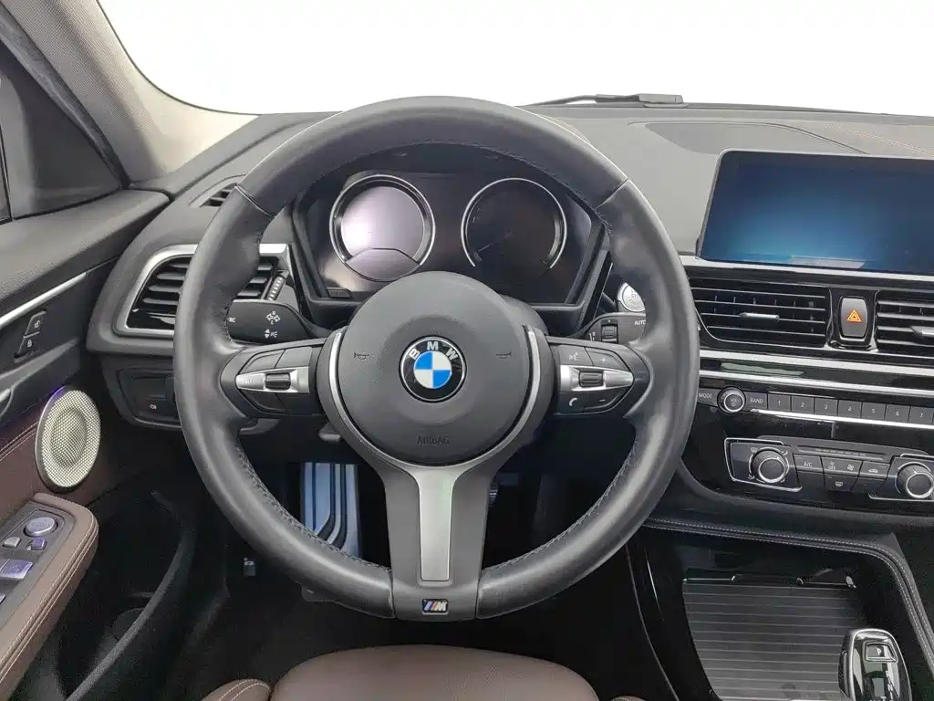 BMW 1 Series 2020 — фото 11