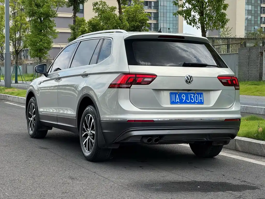 Volkswagen Tiguan L 2018 — фото 17