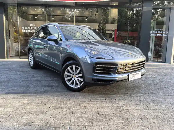 Porsche Cayenne 2021