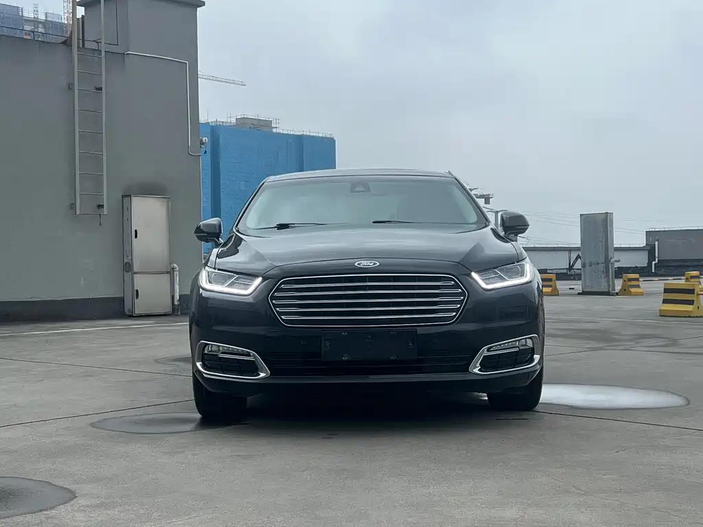 Ford Taurus 2016 — фото 2