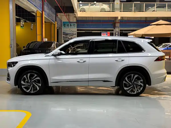 Geely Xingyue L 2024