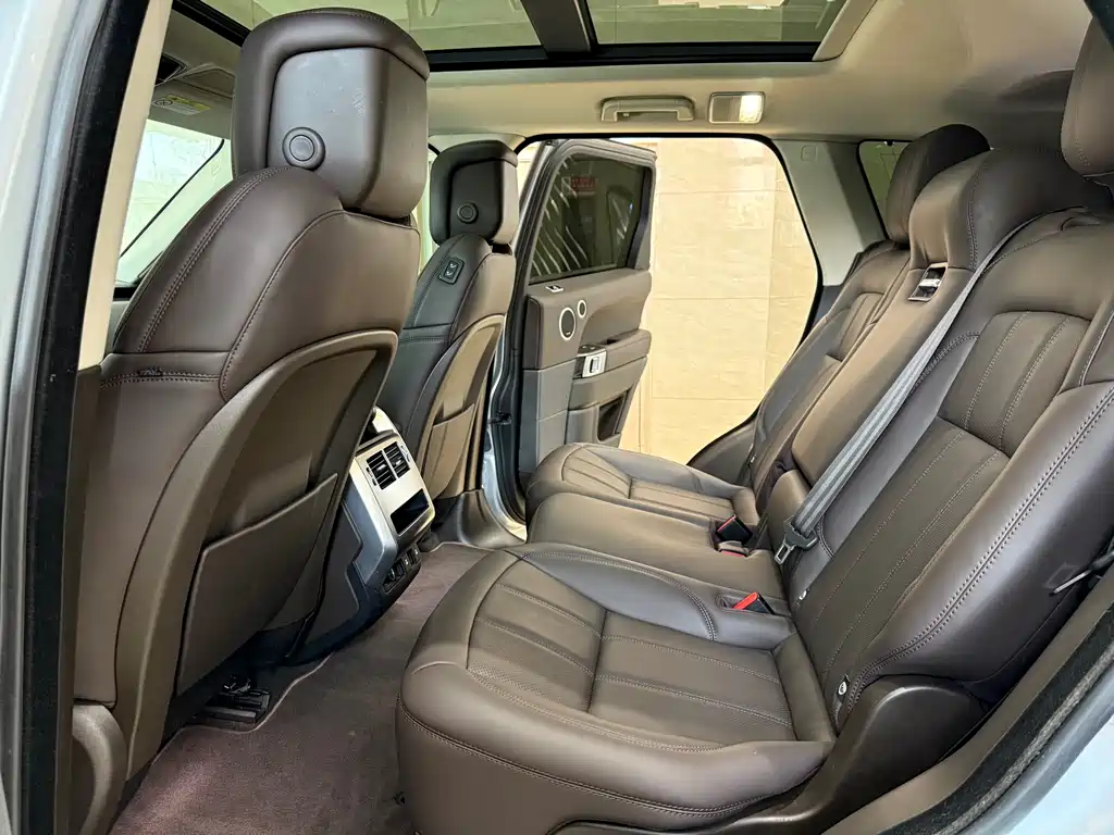 Land Rover Sport PHEV 2021 — фото 13