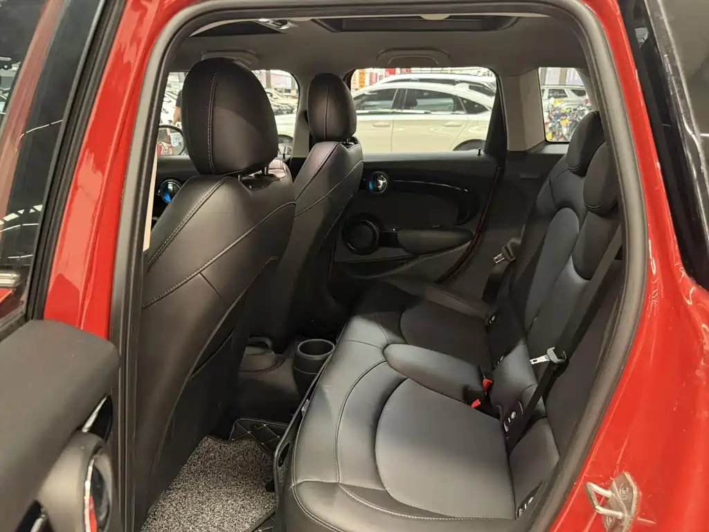 MINI MINI 2021